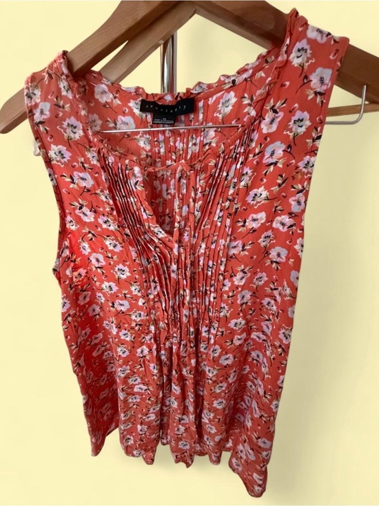 Sanctuary Tops - Sanctuary Coral Floral Pleated Sleeveless Top